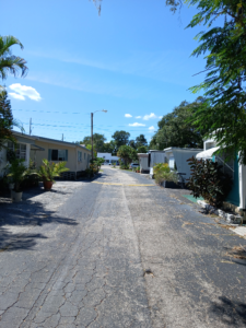 row-200WESTERN-view-a1.webp